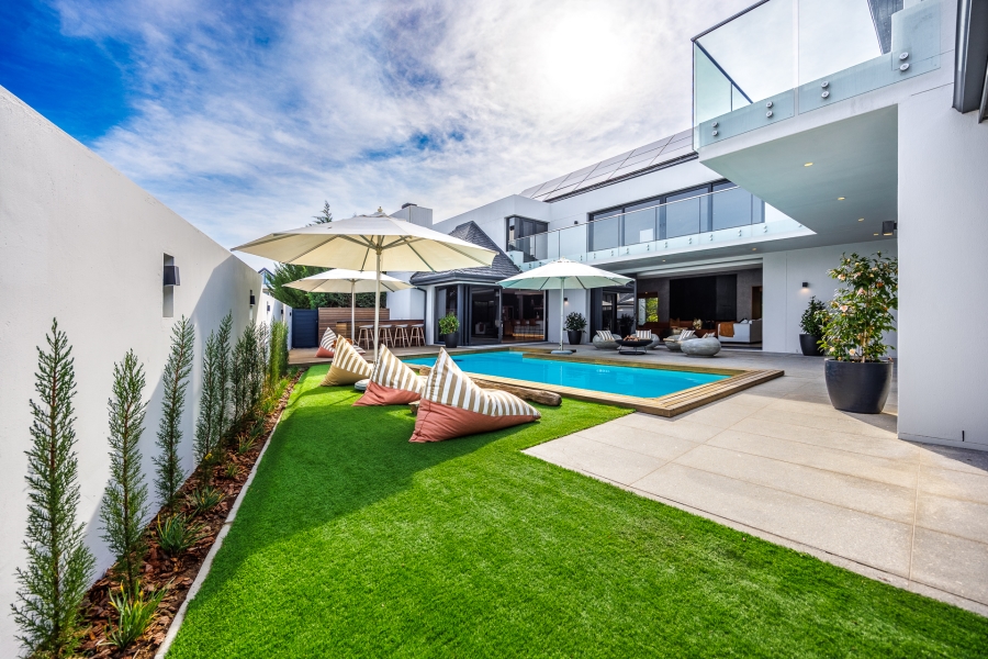 5 Bedroom Property for Sale in Pearl Valley at Val de Vie Western Cape